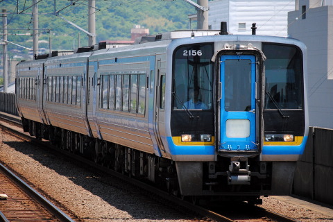【JR四】「しおかぜ9号」 通常塗装車両で代走を丸亀駅で撮影した写真