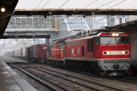 【JR貨】DD51-1027 吹田機関区へ回送を高岡駅で撮影した写真