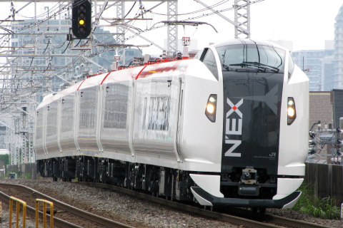 【JR東】E259系クラNe022編成 試運転を小岩駅で撮影した写真