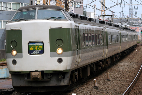 【JR東】特急「あずさ81号」運転を吉祥寺駅で撮影した写真