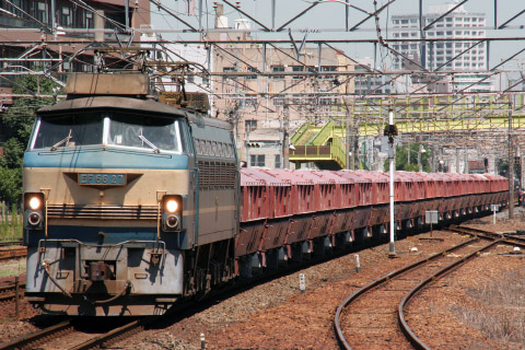 18日の5780レは、EF66-27が牽引しました。