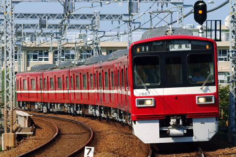 【京急】1500形1607編成 本線試運転を新大津駅で撮影した写真