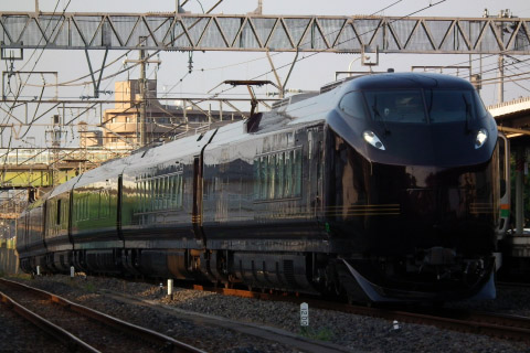 【JR東】E655系 特別車両(TR車)を組み込み尾久車両センターへを土呂駅付近で撮影した写真