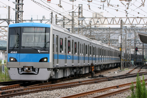 【小田急】4000形4062F 試運転を海老名駅で撮影した写真