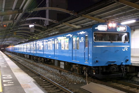 【JR西】103系元モリKM5編成 スカイブルーになり運用復帰を寺田町駅で撮影した写真