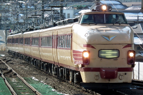 【JR西】489系サワH01編成 特急「サンダーバード」を代走（3日）を大津京駅で撮影した写真