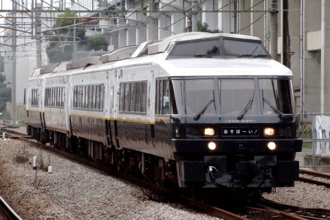 【JR九】特急「あそぼーい！」博多まで延長運転を竹下駅で撮影した写真