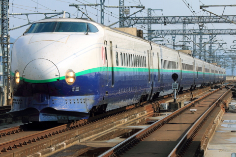 【JR東】 200系K49編成使用 「やまびこ161号」運転を盛岡駅で撮影した写真