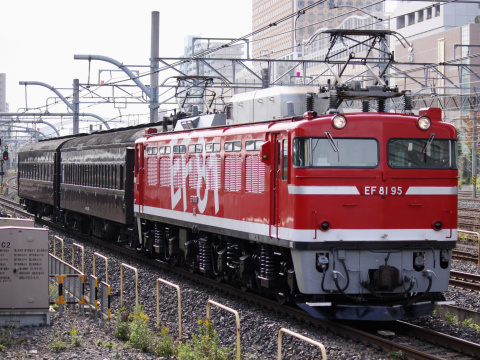 【JR東】旧型客車5両 盛岡へ回送をさいたま新都心駅で撮影した写真