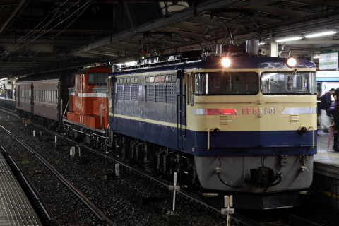 【JR東】DD51-842＋旧型客車2両 返却回送を大宮駅で撮影した写真