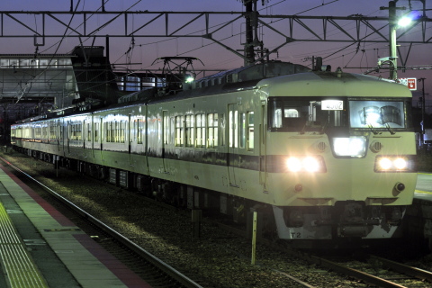【JR西】117系キトT2編成使用 金光臨運転を英賀保駅で撮影した写真
