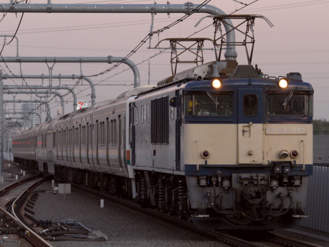 【JR東】211系チタN6編成 配給輸送を東小金井駅で撮影した写真