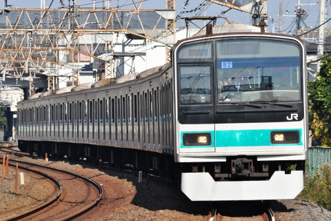 【JR東】209系マト82編成使用 団体臨時列車運転を馬橋～北松戸で撮影した写真