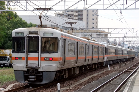 【JR海】313系・373系静岡車 所属先へ回送を大曾根駅で撮影した写真