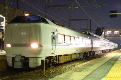 【JR西】681系キトW11編成使用 団体臨時列車運転（12日）を御着駅で撮影した写真