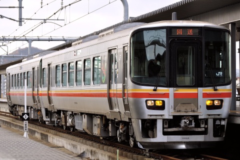 【JR西】キハ122-3＋キハ127-1002 網干総合車両所出場を姫路駅で撮影した写真