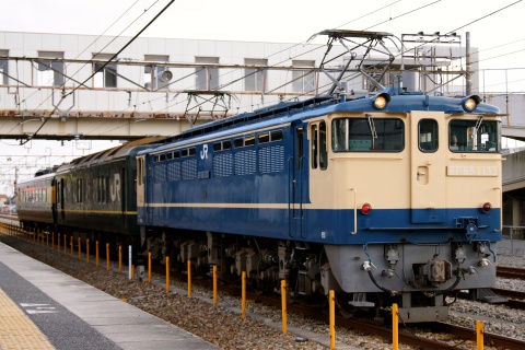 【JR西】カニ24-12＋オロ14-706 網干総合車両所入場を網干駅で撮影した写真