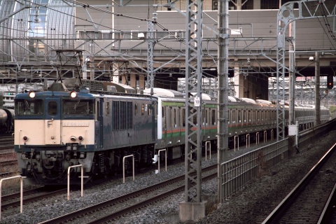 【JR東】E233系3000番代チタNT57＋NT7編成 配給輸送をさいたま新都心駅で撮影した写真