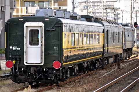 【JR西】カニ24-12＋オロ14-706 網干総合車両所入場の拡大写真