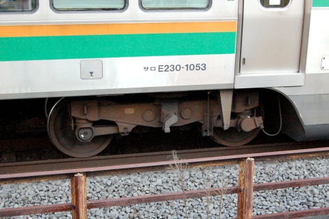 【JR東】E231系1000番代 グリーン車台車に小変化を藤沢駅で撮影した写真