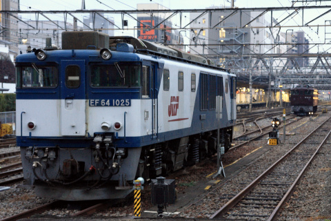 【JR貨】EF64形1000番代 甲府常駐開始を甲府駅付近で撮影した写真