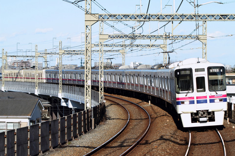 【京王】6000系6412F 廃車回送を京王稲田堤駅で撮影した写真