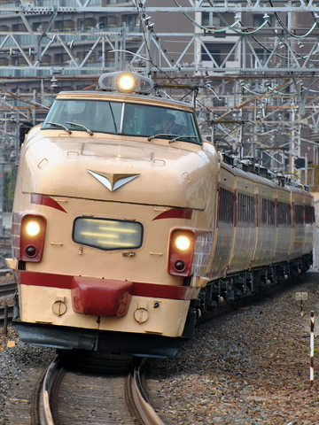 【JR西】489系サワH01編成使用 団体臨時列車運転を山崎駅で撮影した写真