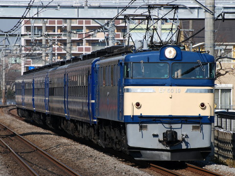 【JR東】EF60-19牽引で12系5両が尾久へ回送の拡大写真