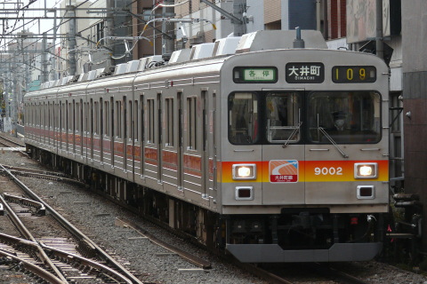【東急】9000系9002F シングルアームパンタグラフ化を自由が丘駅で撮影した写真