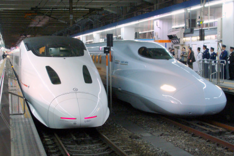 【JR九】九州新幹線全線開業 「さくら」「みずほ」運行開始