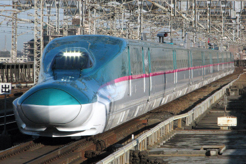 【JR東】東北新幹線「はやぶさ」 運転開始を大宮駅で撮影した写真