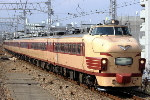 【JR西】489系サワH01編成使用 団体臨時列車を塚本駅で撮影した写真