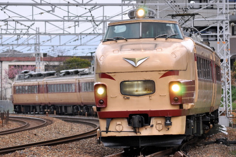 【JR西】489系サワH01編成使用 団体臨時列車を長岡京～山崎で撮影した写真