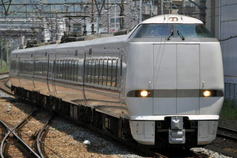 【JR西】683系2000番代 団体臨時列車運転を高槻駅で撮影した写真