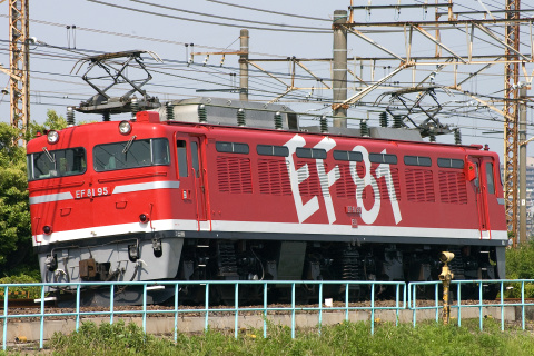 【JR東】203系とEF81との連結訓練実施を松戸～金町で撮影した写真