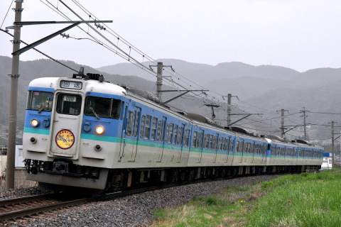 【JR東】115系ナノN52編成＋N29編成使用 団体臨時列車を下諏訪～岡谷で撮影した写真