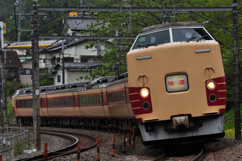 【JR東】快速「富士芝桜まつり号」運転を猿橋～大月で撮影した写真