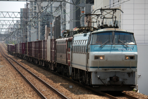 【JR貨】EF81-135 広島車両所入場の拡大写真