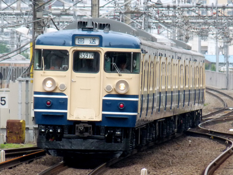 【JR東】115系トタW2編成 返却回送を立川駅で撮影した写真