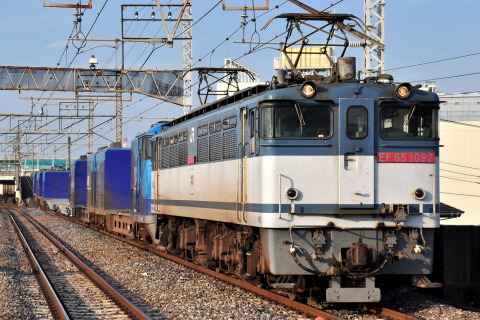 【JR貨】M250系『スーパーレールカーゴ』4両 大宮車両所出場を西浦和駅で撮影した写真