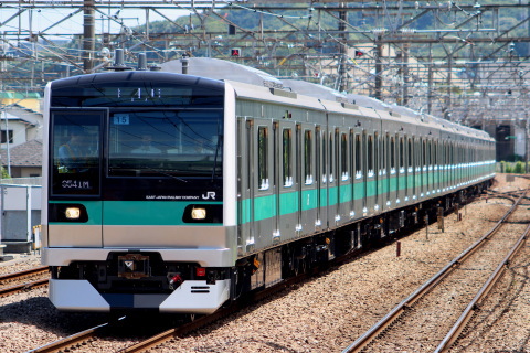 【JR東】E233系2000番台マト15編成 東急車輛出場を府中本町駅で撮影した写真