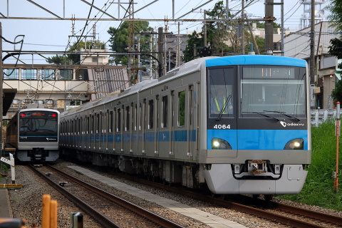 【小田急】4000形4064F 営業運転開始を藤沢本町～善行で撮影した写真