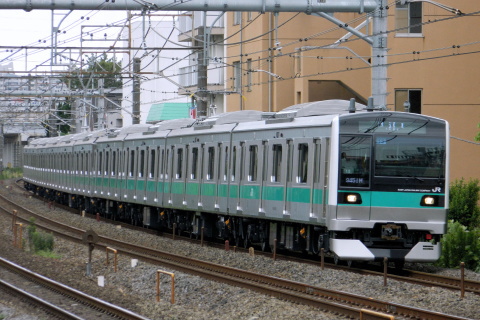 【JR東】E233系2000番代マト15編成 試運転を新松戸駅で撮影した写真