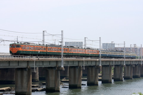 【JR東】113系マリ117＋116編成使用 団体臨時列車（3日）の拡大写真