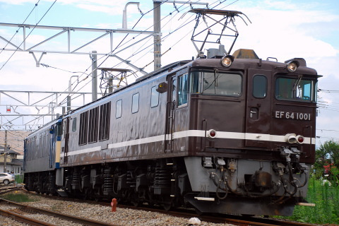 【JR東】EF64-39 EF64-1001牽引で高崎車両センターへの拡大写真