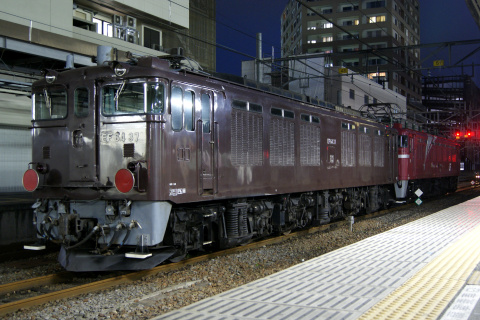 【JR東】EF64-37 秋田総合車両センター入場を高崎駅で撮影した写真