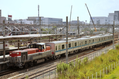 【小田急】3000形中間車4両 甲種輸送を尼崎駅付近で撮影した写真