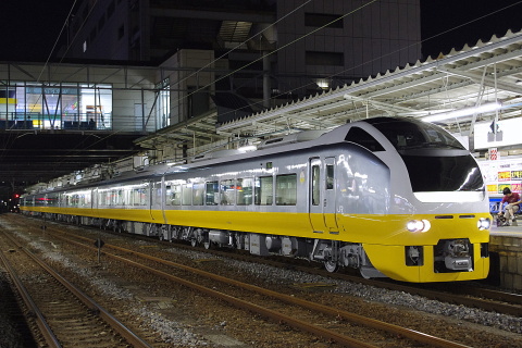 【JR東】E653系カツK303編成 郡山総合車両センター出場を水戸駅で撮影した写真