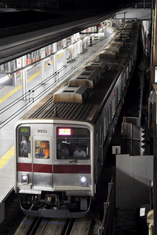 【東武】9050系9151F 東急東横線内試運転を菊名駅付近で撮影した写真