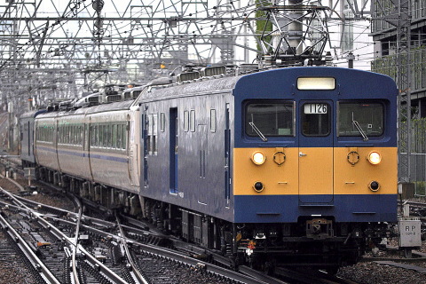【JR西】183系フチC34編成 廃車回送を尼崎駅で撮影した写真